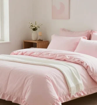 17 Light Pink Bedding Ideas for Soft Minimal Spaces