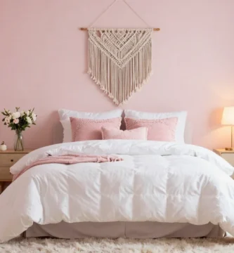 17 Pink and White Bedding Ideas for Timeless Style